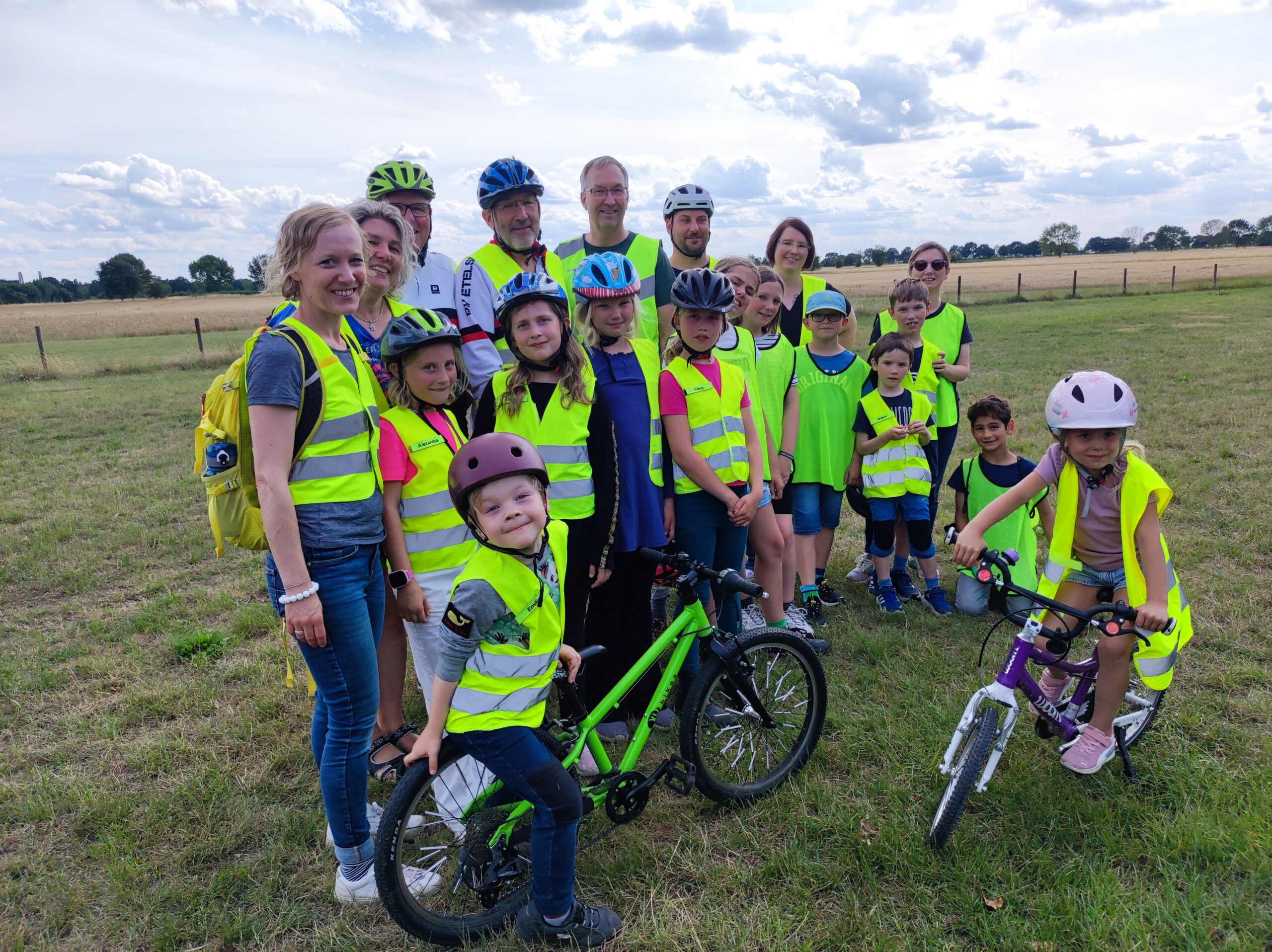 Kinder und Betreuer der Kinderradsportgruppe